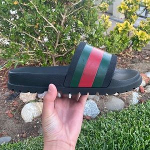 Gucci Slides (Size 5Y)